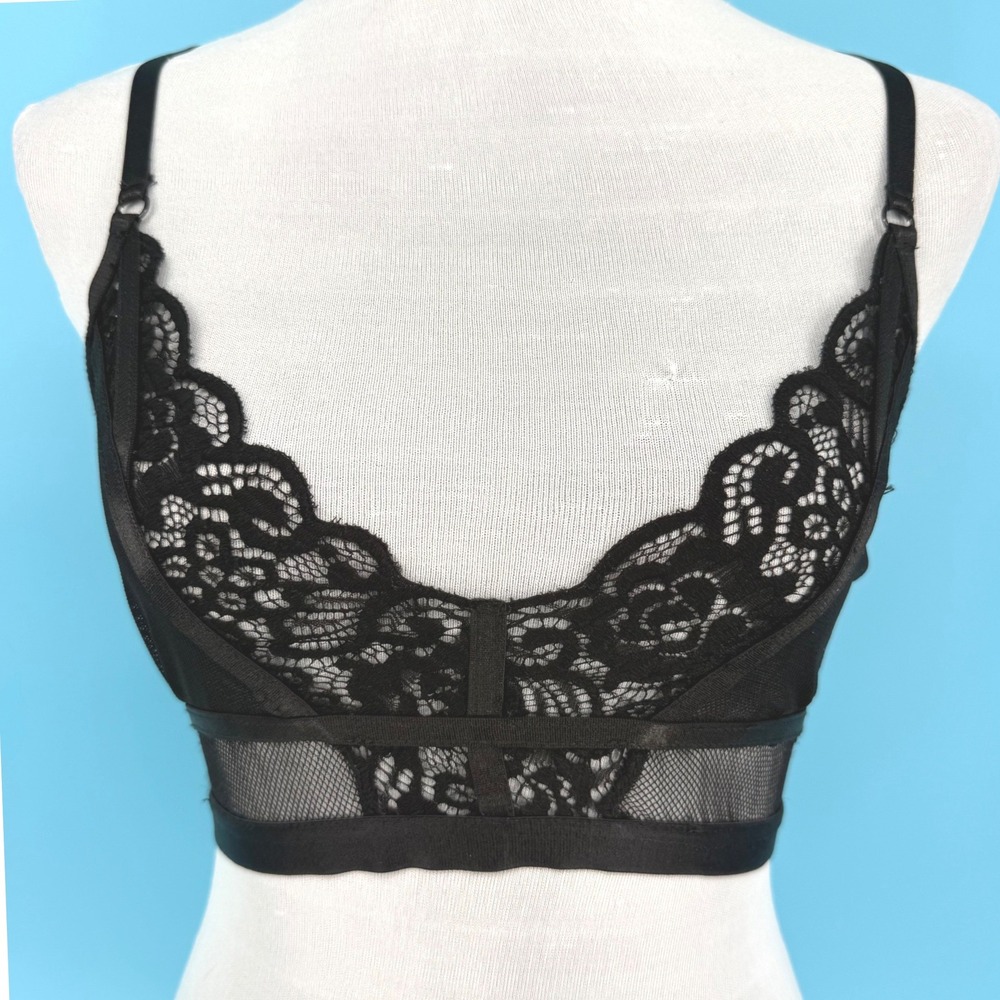 Forever 21 Black Floral Lace Cage Back Bralette Strappy Mesh Wireless Size Small